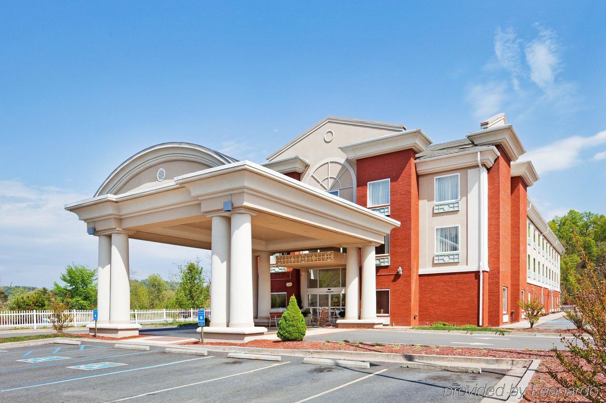 Holiday Express & By Ihg 3* Murphy