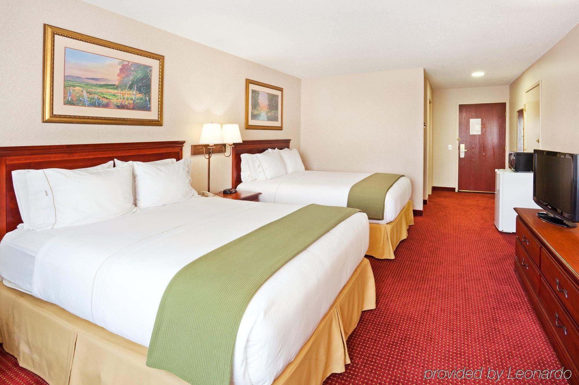 Express & By Ihg Hotel